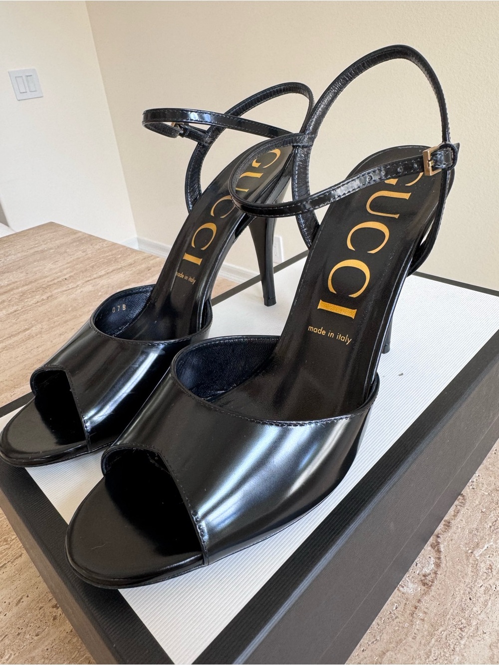 Gucci Black Patent Leather Ankle-Strap Open-Toe Heels - Picture 4 of 8